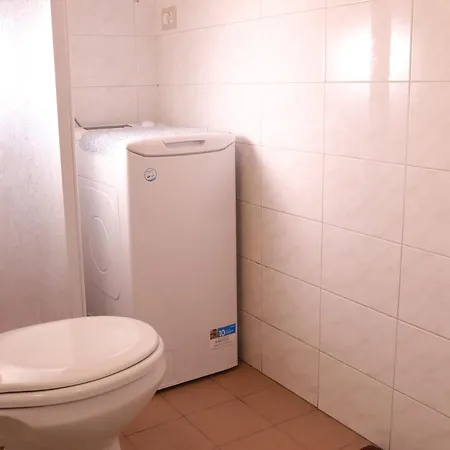 Evelyn Apartment *