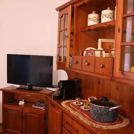 Evelyn Apartament Aci Castello